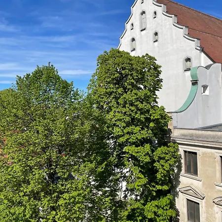 City-apartment Mit Theaterblick 아파트