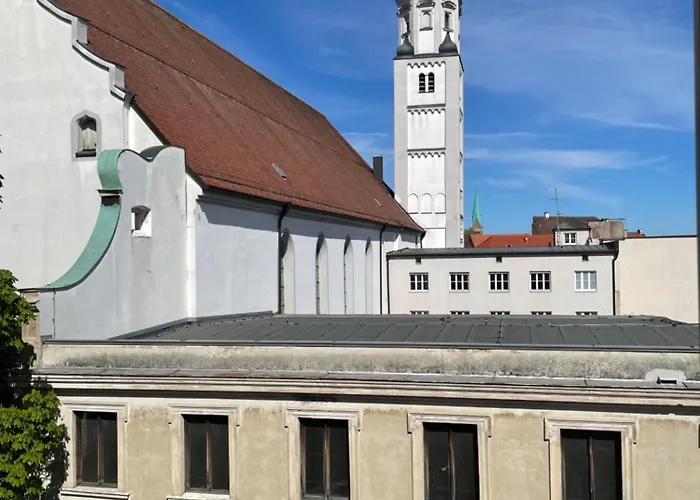 Apartmán City-apartment Mit Theaterblick *